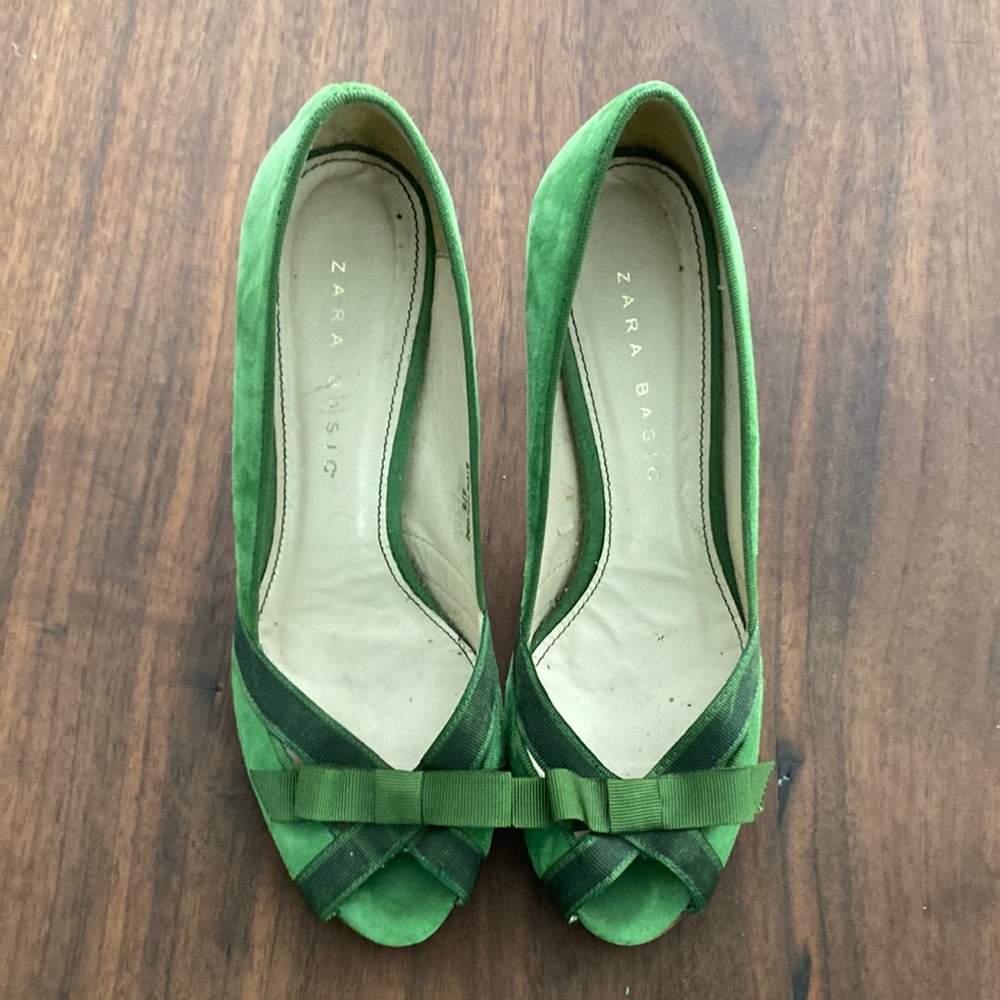 Green Zara suede heel
